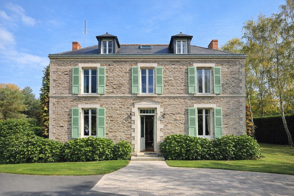 SAINT-MELAINE-SUR-AUBANCE - MAISON - 315 M2 - 7 PIECES